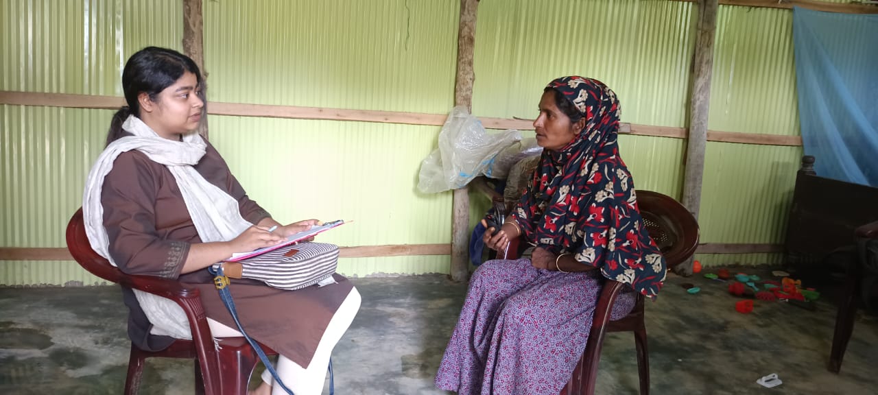 The facilitator is encouraging tobacco farmers to share the collective experience of their farming community during a Focus Group Discussion in Kauarkhop village, Ramu Upazila.  